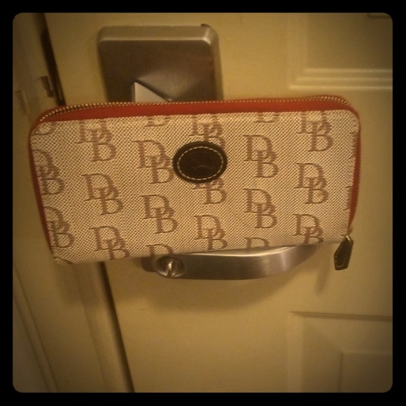 Dooney & Bourke Handbags - Wallet Dooney & Bourke Handbags - Wallet